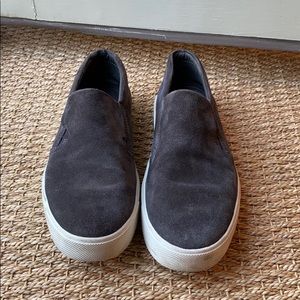 Vince grey suede sneaker slip on’s